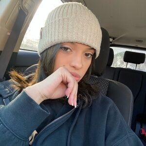 Meet your Posher, Angie